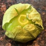 how to peel and wash tomatillos