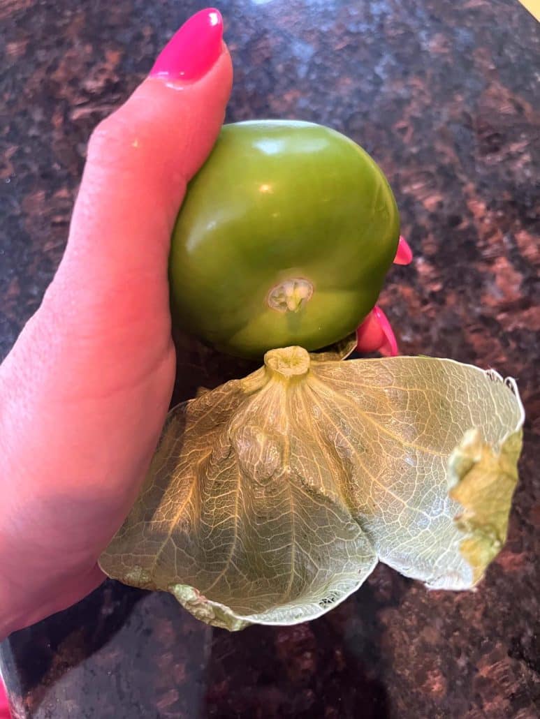 cleaning tomatillos