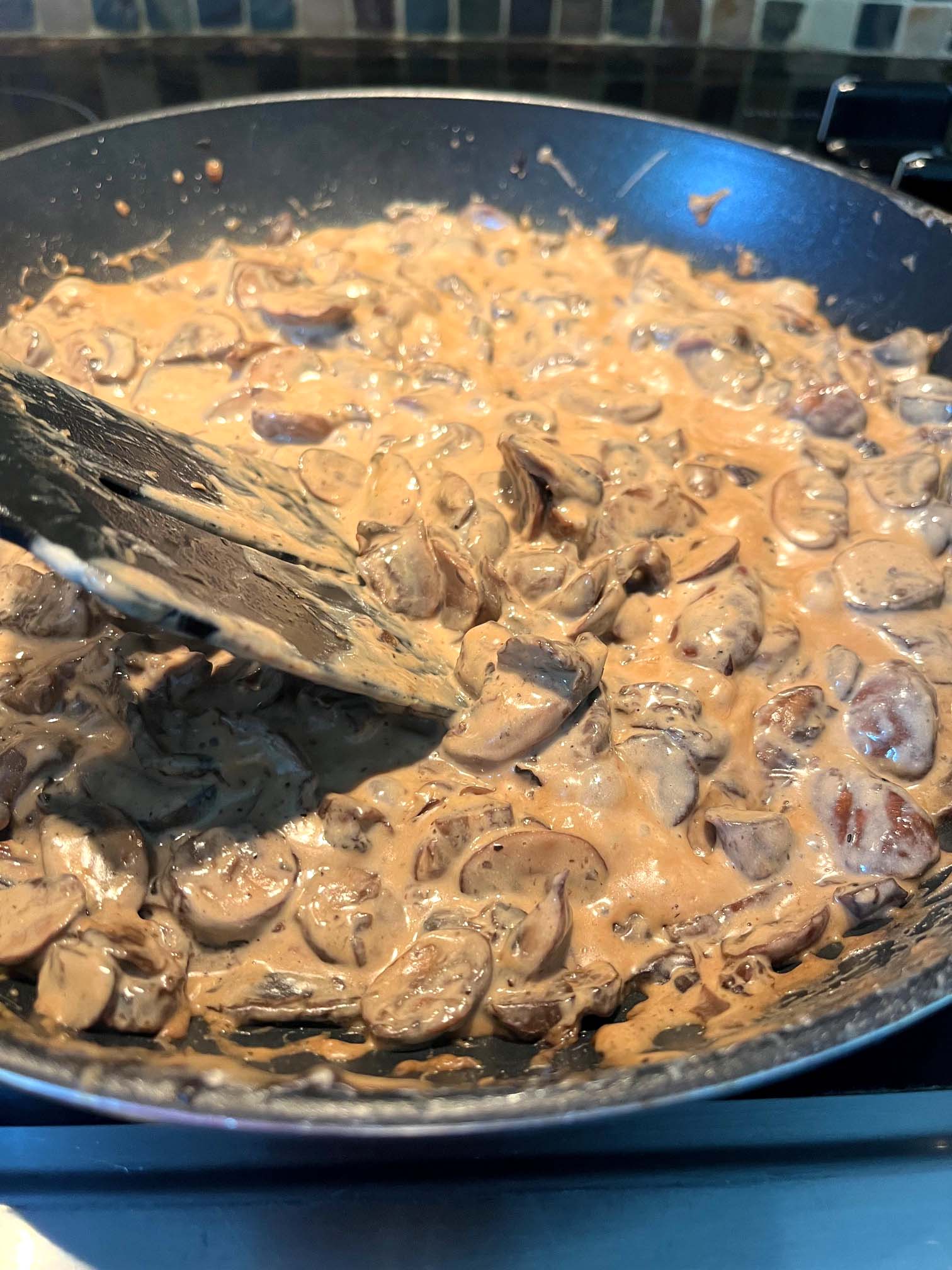 Mushroom Stroganoff – Easy Vegetarian Recipe – Melanie Cooks