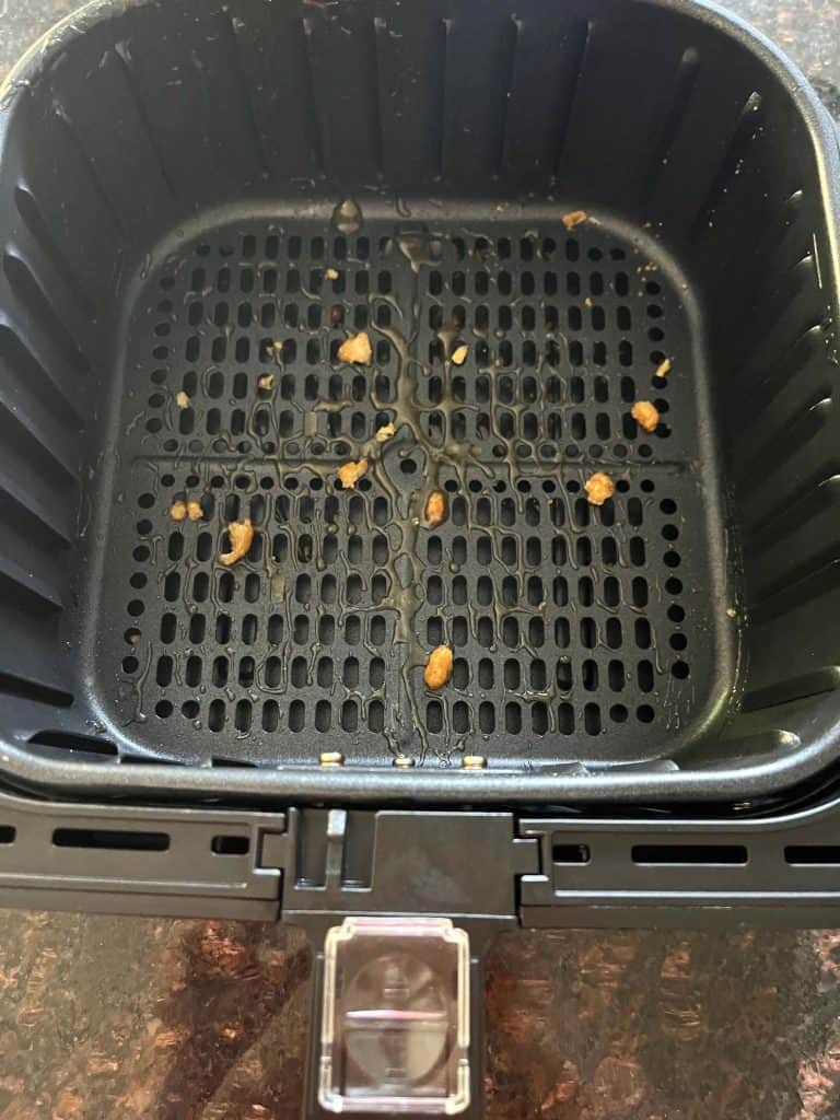 How to Clean An Air Fryer Basket: Easy and Effective Method – Melanie Cooks